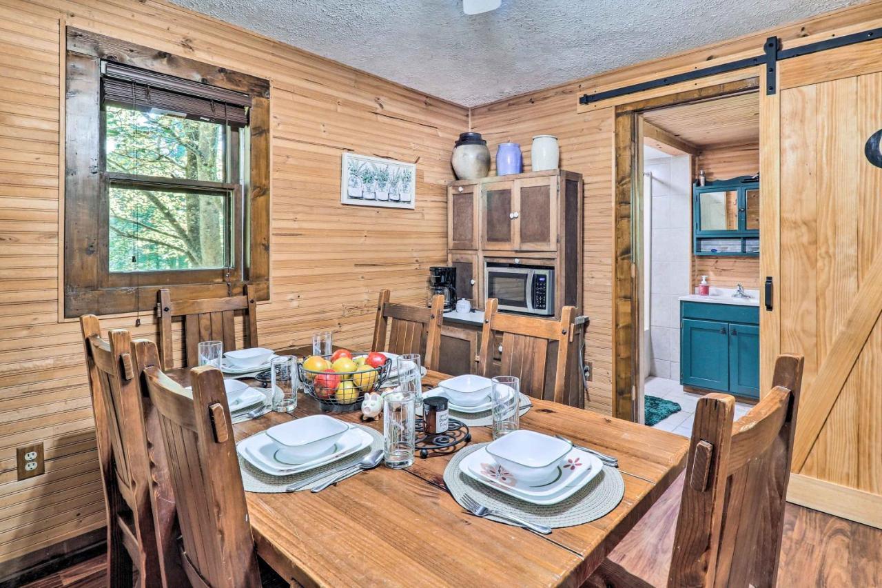 Rustic Ennice Cabin On Blue Ridge Parkway With Patio Villa Glade Valley Exterior photo